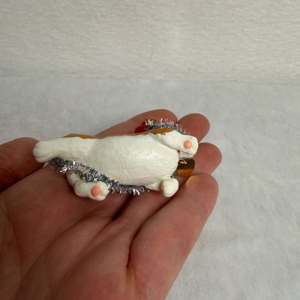 Hallmark Keepsake Welsh Corgi Puppy Love 2018 Christmas Ornament QX9346 - Picture 3 of 10
